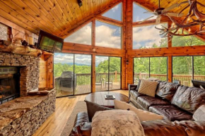 Blue Vista, Breathtaking Mtn Views, 3 Fireplaces, Hot Tub, Games, 10 Min from DT Blue Ridge!